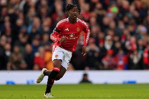 英媒：9支球队有意梅努，球员希望今夏租借离队&amp;曼联更愿直接出售