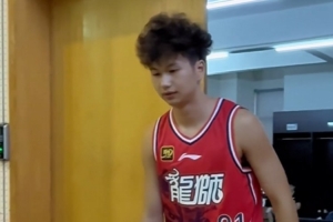 华体会-张文杰正式抵达！ 他的龙狮之旅将从这里起步✨