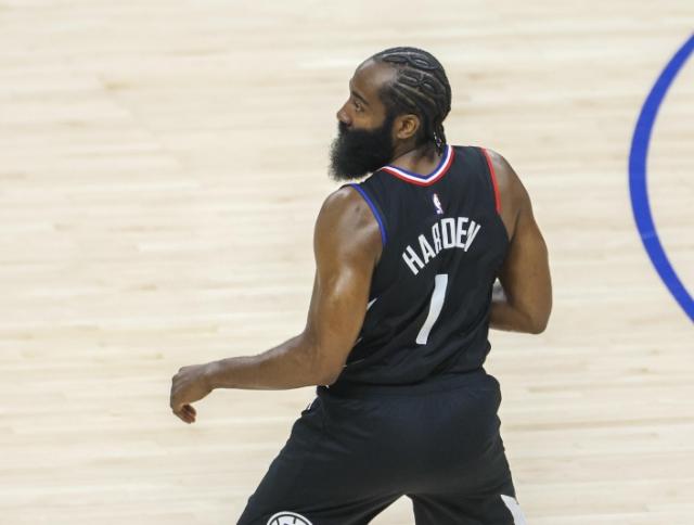 华体会-21分优势遭遇逆转末节崩盘 卢：我承担所有责任