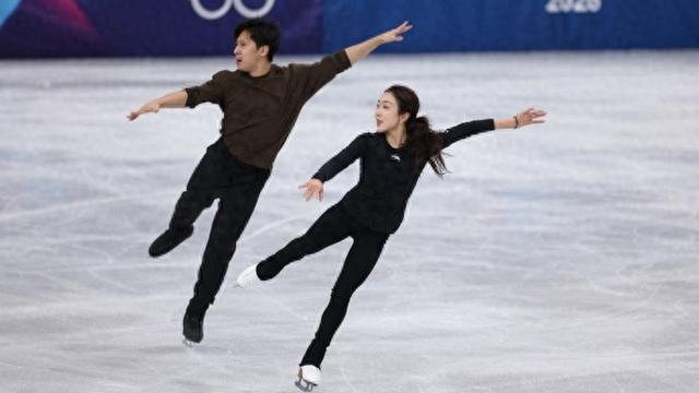 华体会官方网站-从张丹/张昊到隋文静/韩聪，20年后，她有了一场与中国花滑的久别重逢|花样滑冰|奥莉娜|冬奥会|AC米兰|米兰冬奥会_新浪体育_新浪新闻