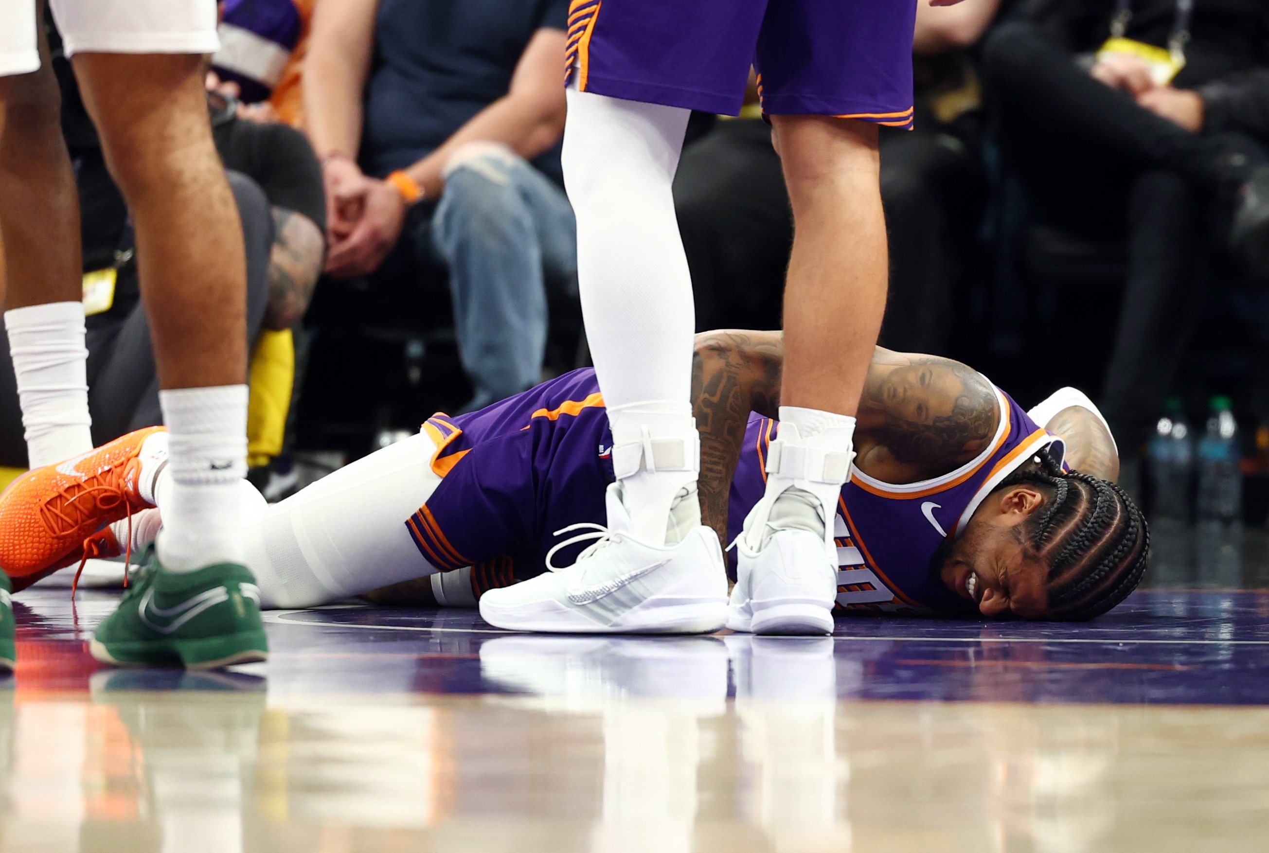 华体会官网-明天太阳战快船 杰伦·格林因左髋部挫伤&amp;右腿筋伤病管理出战成疑