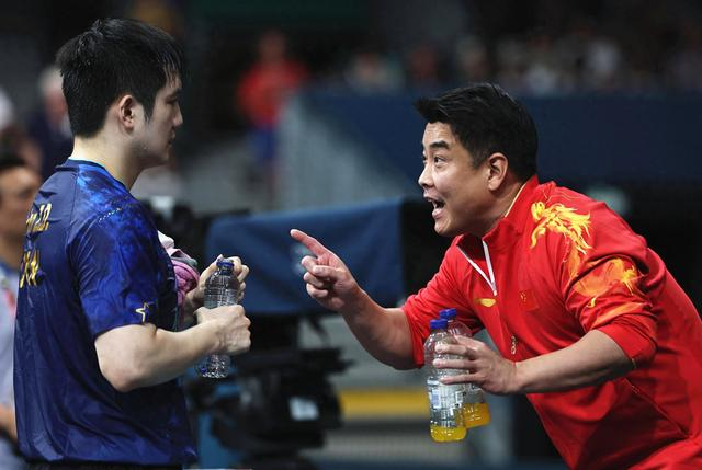 华体会平台-王皓对樊振东称呼悄然改变，6个字暗藏信号，马龙当初说得没错！|国乒|世乒赛|王楚钦|中国乒协|男单冠军_新浪体育_新浪新闻